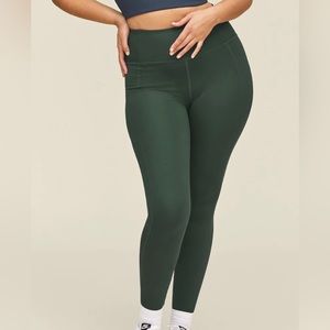 Girlfriend Collective Cropped Compressive Leggings in Moss XL